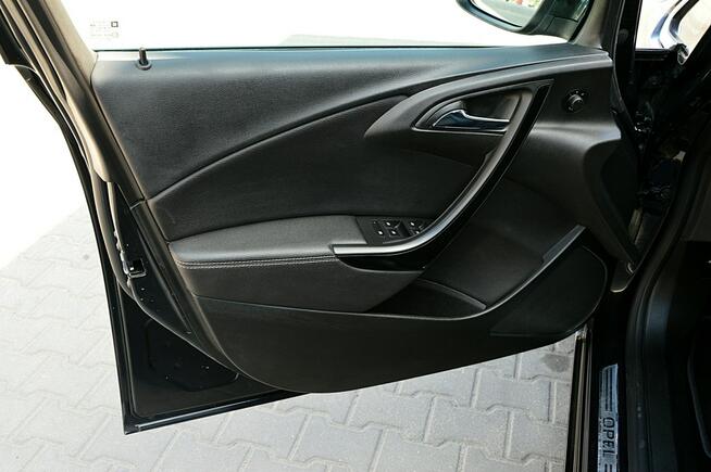 Opel Astra Sedan 1,4 Turbo 140Km Xenon Ledy Navi Skóra Grzana Full Opcja