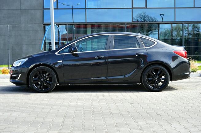Opel Astra Sedan 1,4 Turbo 140Km Xenon Ledy Navi Skóra Grzana Full Opcja