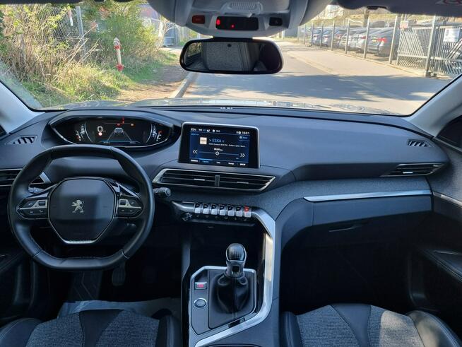 Peugeot 5008 7 osób LED Serwis Navi Kamery 360 Climatronic Zarejestrowany Gwarancja