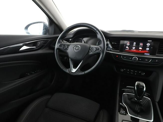 Opel Insignia Grand Sport full LED klima auto grzane fotele kamera i czujniki parkowania