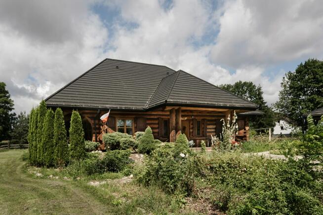 WYJĄTKOWY DOM Z BALI W SERCU NATURY