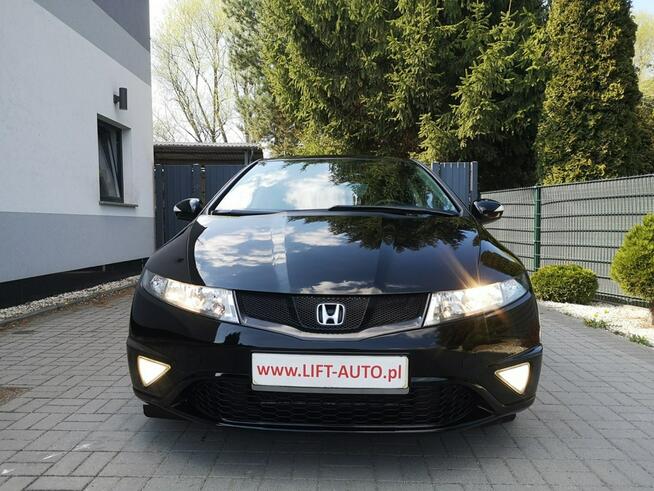 Honda Civic 1.8 I-VTEC 140KM Klimatronic Tempomat Isofix Parktronic Alu Gwarancja