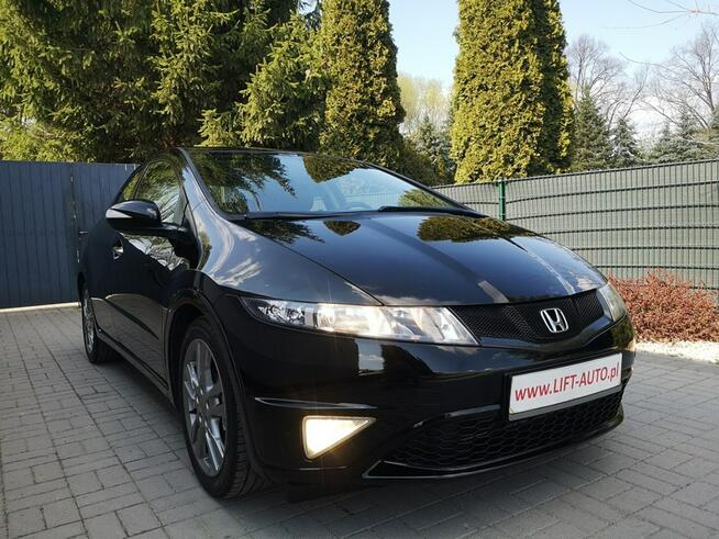 Honda Civic 1.8 I-VTEC 140KM Klimatronic Tempomat Isofix Parktronic Alu Gwarancja