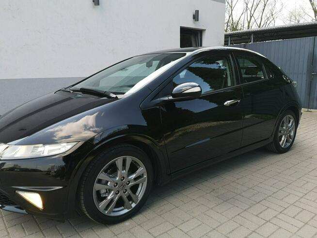 Honda Civic 1.8 I-VTEC 140KM Klimatronic Tempomat Isofix Parktronic Alu Gwarancja