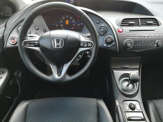 Honda Civic 1.8 I-VTEC 140KM Klimatronic Tempomat Isofix Parktronic Alu Gwarancja