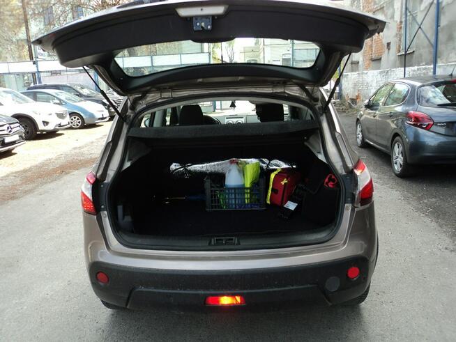 sprzedam ładnego NISSANA QASHQAIA 1.6B 110 KM