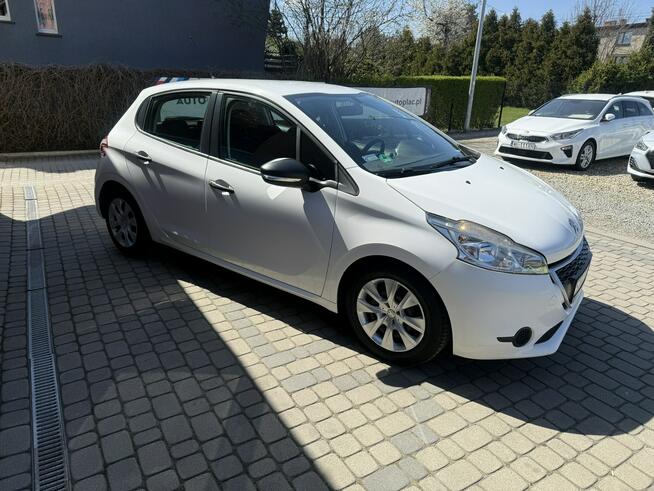 Peugeot 208 1,4 HDi 68KM Klimatyzacja Opony lato+zima