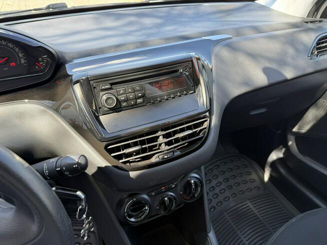 Peugeot 208 1,4 HDi 68KM Klimatyzacja Opony lato+zima