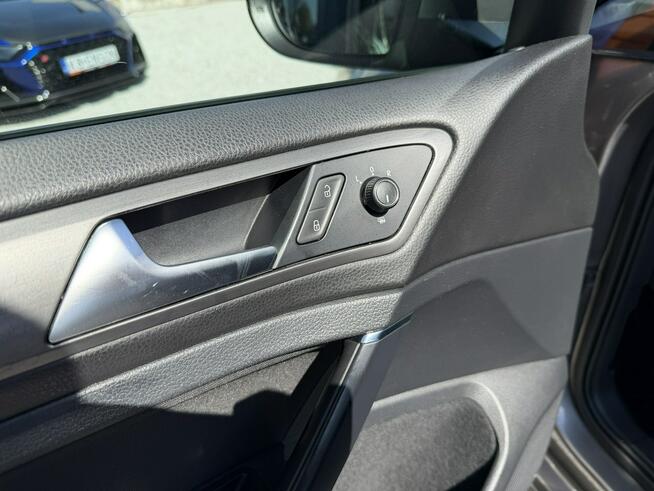 Volkswagen Golf Nowy kompletny rozrząd, Czujniki parkowania, Klima automatyczna