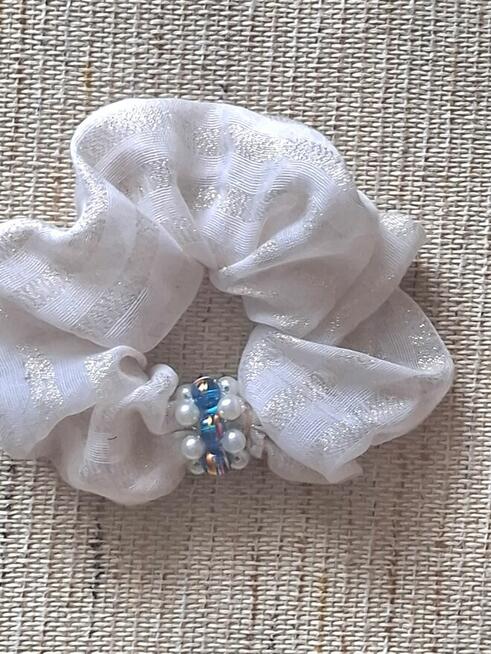 Ozdoby na włosy- gumki z materiałów