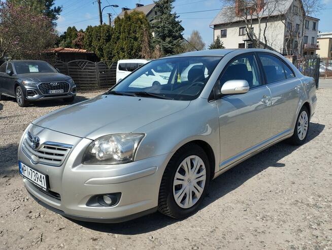 Toyota Avensis 2.0d4d 126kM Navi Hak Długie Opłaty
