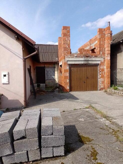 Sprzedam Dom do remontu z ogródkiem i dobudowanym garażem