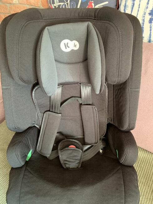 Fotelik dziecięcy marki Kinderkraft z funkcją ISOFIX