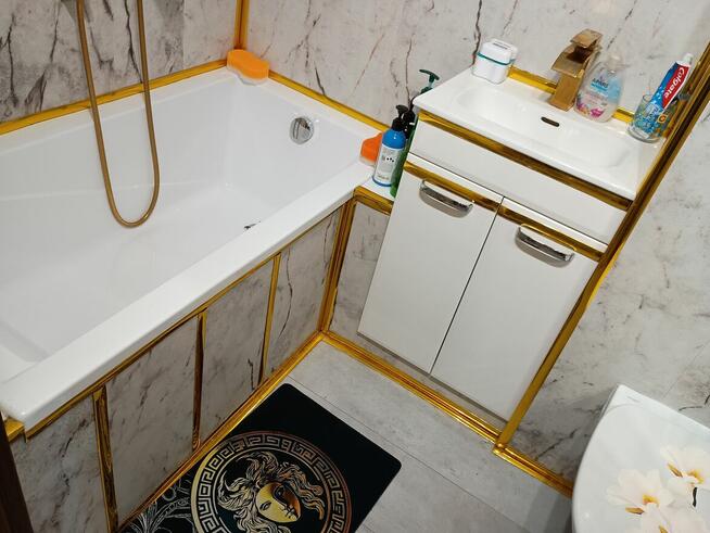 Sprzedam 2 pokoje 4p. z całym wyposażeniem