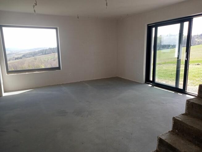 Sprzedam dom z garażem