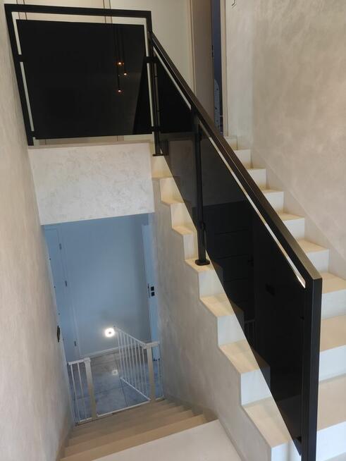 Nowoczesne balustrady, bramy, ogrodzenia malowane i nierdzewn