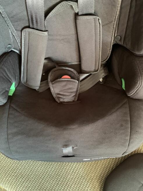 Fotelik dziecięcy marki Kinderkraft z funkcją ISOFIX