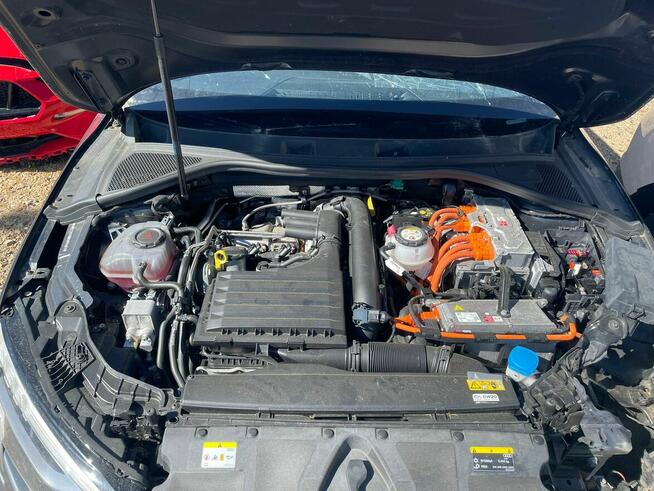 AUDI A3 IV 40 1.4i TFSi e 204 S-Line FW519