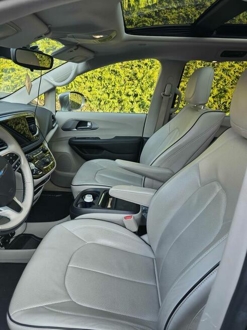 CHRYSLER PACIFICA Hybryda Plug In - dach panoramiczny