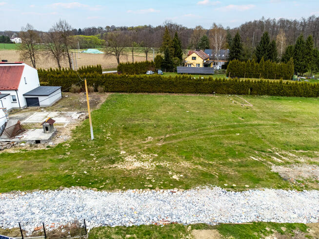 Działka 1037 m2 Jarząbkowice gm. Pawłowice - media, udział w