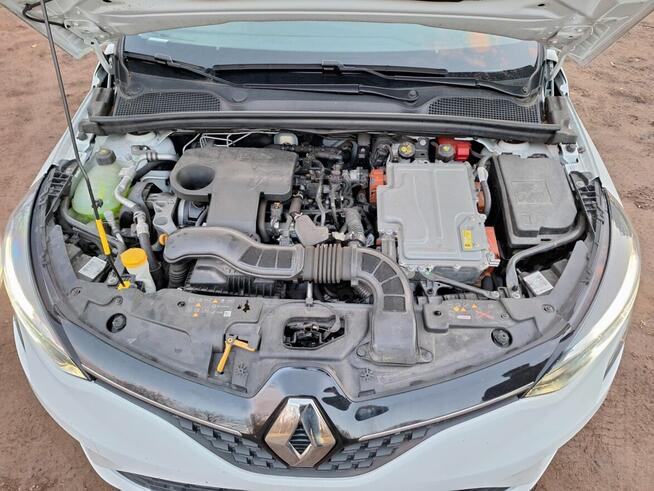 renault clio hybryda moc 1600 mały przebieg