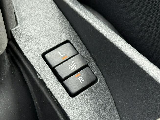 Toyota Auris 1,4D4D 90KM Premium/Klimatyzacja/Parktronic/Serwis