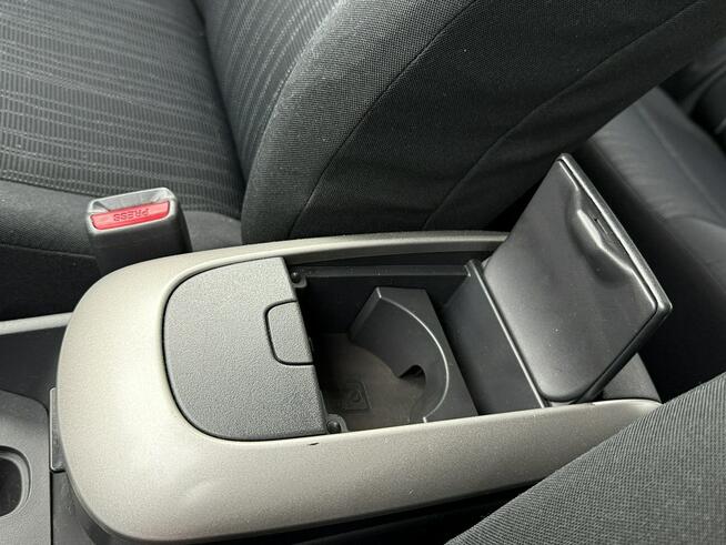 Toyota Auris 1,4D4D 90KM Premium/Klimatyzacja/Parktronic/Serwis