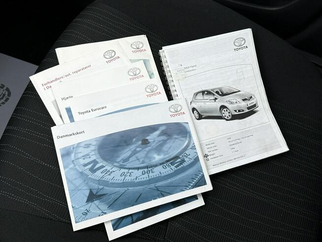Toyota Auris 1,4D4D 90KM Premium/Klimatyzacja/Parktronic/Serwis