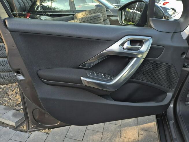 Peugeot 2008 1.2 benzyna Allure 110KM skóra NAVI led PDC kamera 2017