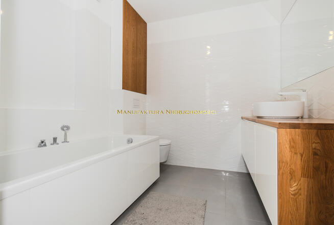 74 m2 w świetnej lokalizacji Pruszcza. 2 piwnice!