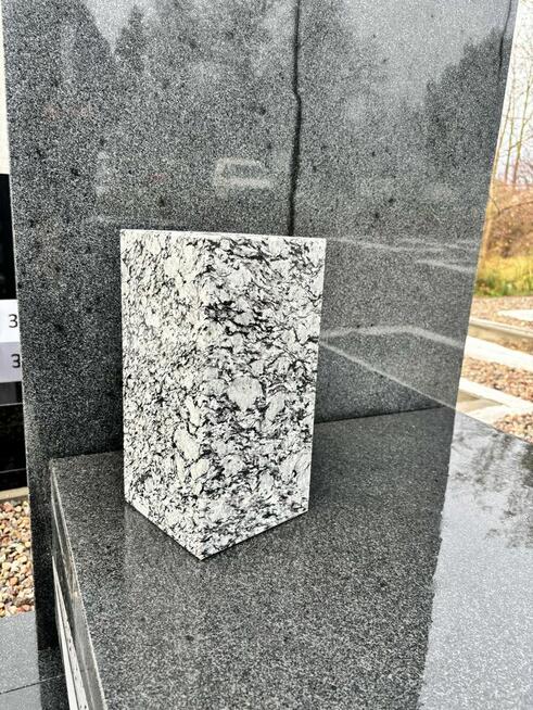 Wazon granitowy Spray White