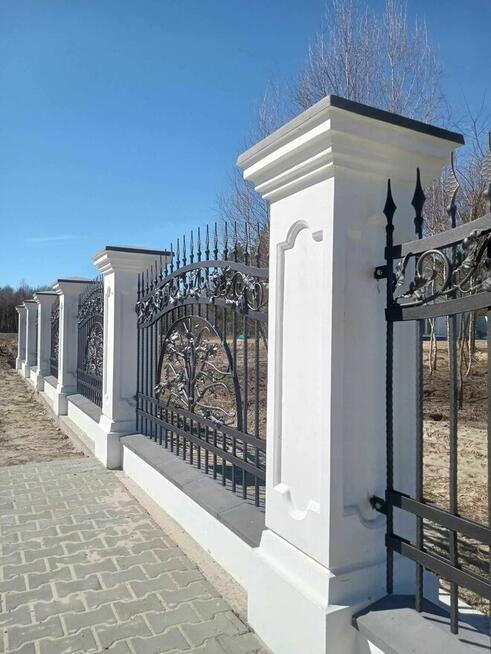 Słupy Dworkowe, Ogrodzenia Dworkowe, STYL I KLASA