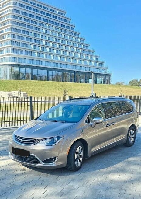 CHRYSLER PACIFICA Hybryda Plug In - dach panoramiczny