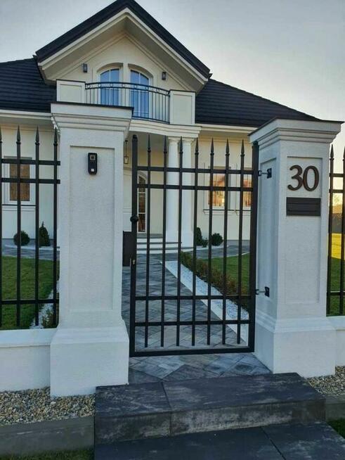 Słupy Dworkowe, Ogrodzenia Dworkowe, STYL I KLASA