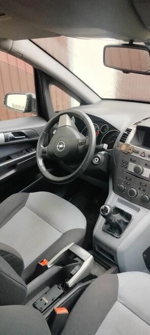 Opel zefira do sprzedania 150 kont z 2006 r.