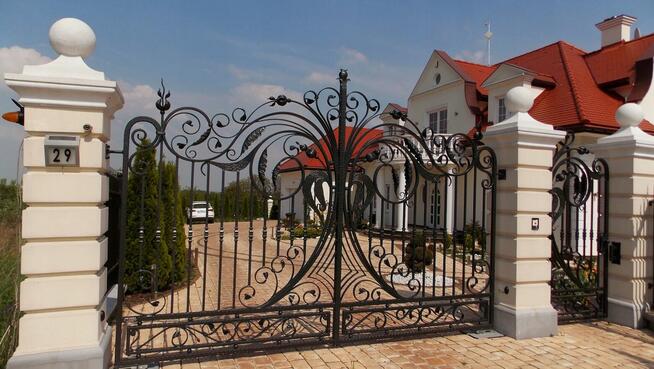 Ogrodzenia w Stylu Dworkowym , Ogrodzenia Betonowe ,Słupy