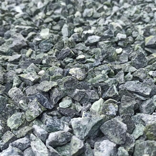 Grys Zielony Serpentynit kamień Głaz Kora Kamienna Marianna