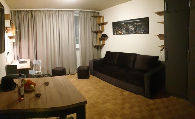 Trzy pokoje, Bielany, Wrzeciono, Metro-Wawrzyszew.