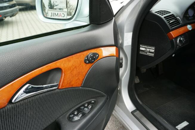 Mercedes E 200 zarejestrowany, ubezpieczony