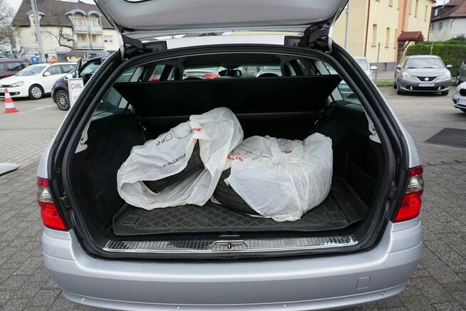 Mercedes E 200 zarejestrowany, ubezpieczony