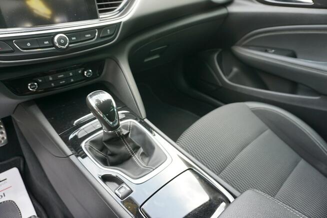 Opel Insignia Sports Tourer zarejestrowany, ubezpieczony, I rej. 29 grudzień 2017 r.