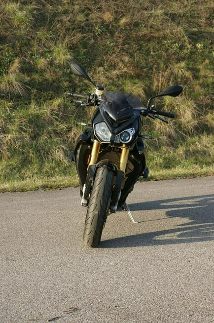 BMW S