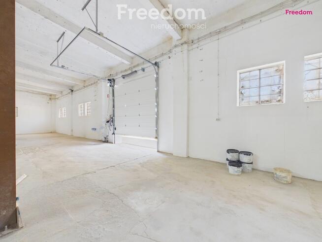 Na wynajem hala 1000m2 z pomieszczeniami biurowymi