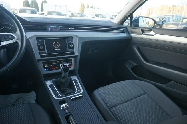 Volkswagen Passat Variant 2.0 TDI/150 KM Evo Essence Salon PL Fvat 23% PO6WY27