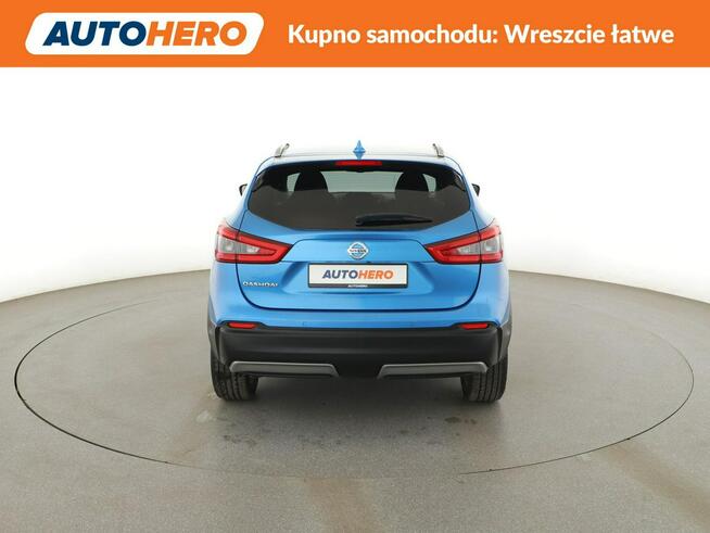 Nissan Qashqai automat panorama navi klima auto kamera i czujniki parkowania