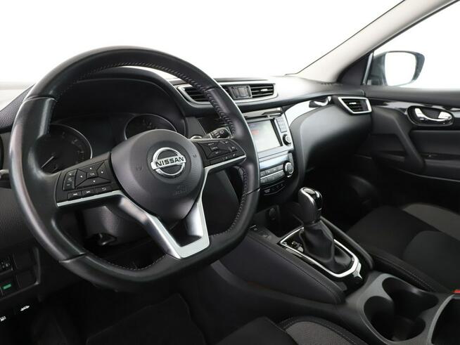 Nissan Qashqai automat panorama navi klima auto kamera i czujniki parkowania