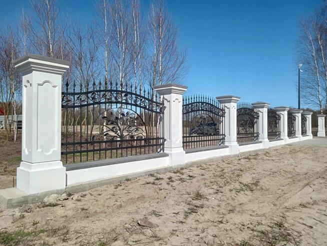 Ogrodzenia w Stylu Dworkowym , Ogrodzenia Betonowe ,Słupy
