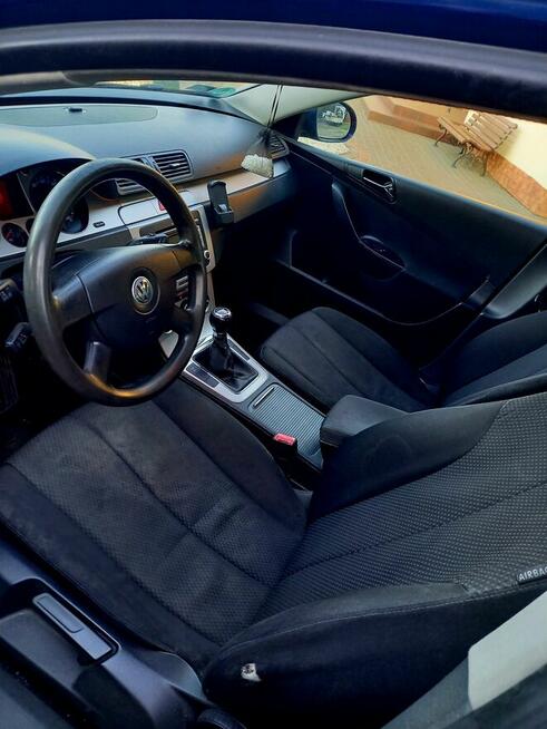 VOLKSWAGEN PASAT