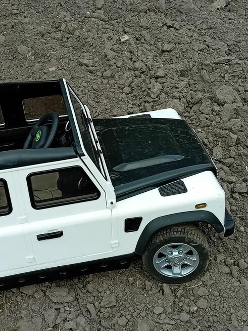 samochodzik Land Rover Chełm