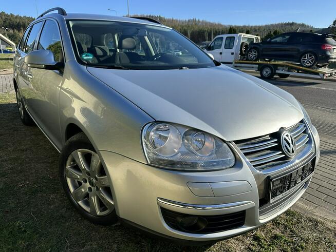 Volkswagen Golf 1,9 TDi,CLIMAtronic,nawigacja, podg. fotele, hak,parktronik, z Niemiec